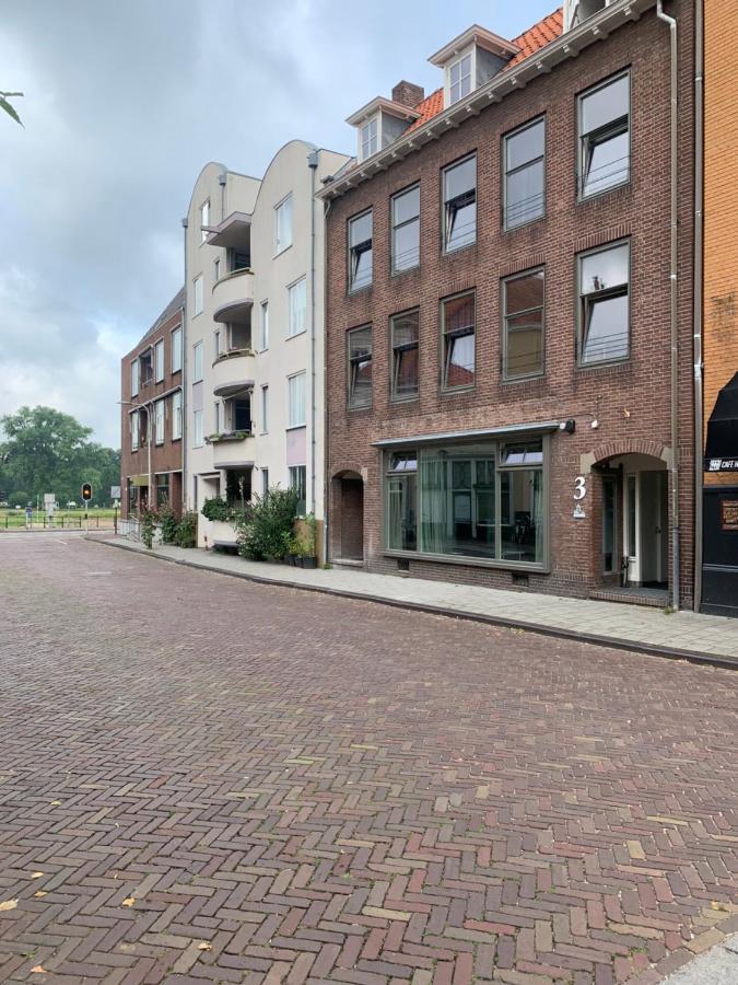 Appartementenhotel aan de IJssel in hartje Deventer Buitenkant foto